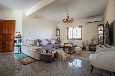 Detached Villa For Sale  in  Apesia