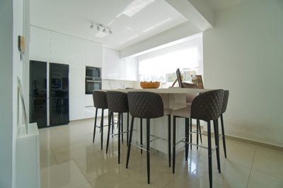 Detached Villa For Sale  in  Parekklisia