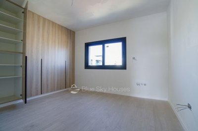 Apartment For Sale  in  Columbia