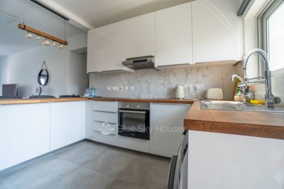Apartment For Sale  in  Petrou & Pavlou