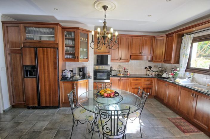 Image No.2-Villa de 4 chambres à vendre à Paphos