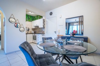 Apartment For Sale  in  Kato Paphos