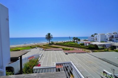 Apartment For Sale  in  Meneou
