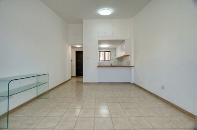 Apartment For Sale  in  Chloraka