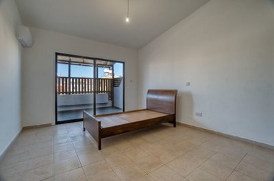 Apartment For Sale  in  Chloraka