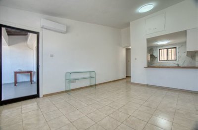 Apartment For Sale  in  Chloraka