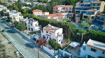 Semi Detached Villa For Sale  in  Chloraka