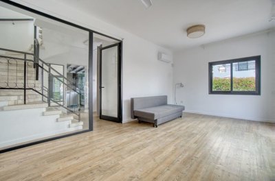 Semi Detached Villa For Sale  in  Chloraka