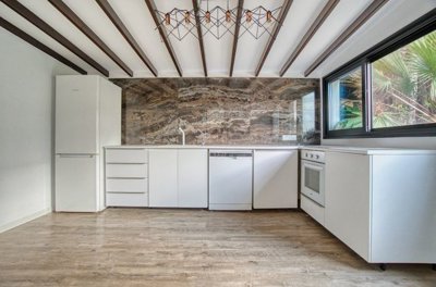 Semi Detached Villa For Sale  in  Chloraka