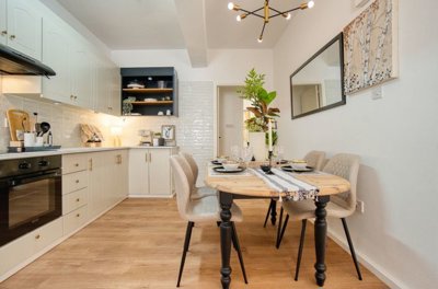 Apartment For Sale  in  Paphos Town