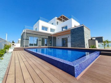 Villa de 4 chambres à vendre à Geroskipou