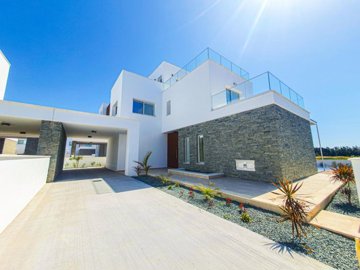 Detached Villa For Sale  in  Kato Paphos
