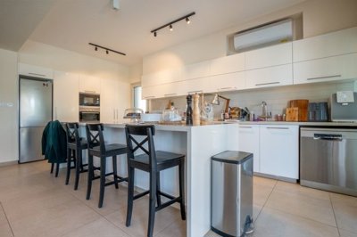 Detached Villa For Sale  in  Geroskipou