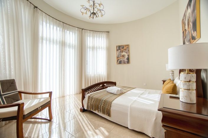 Image No.8-4 Bed Villa for sale