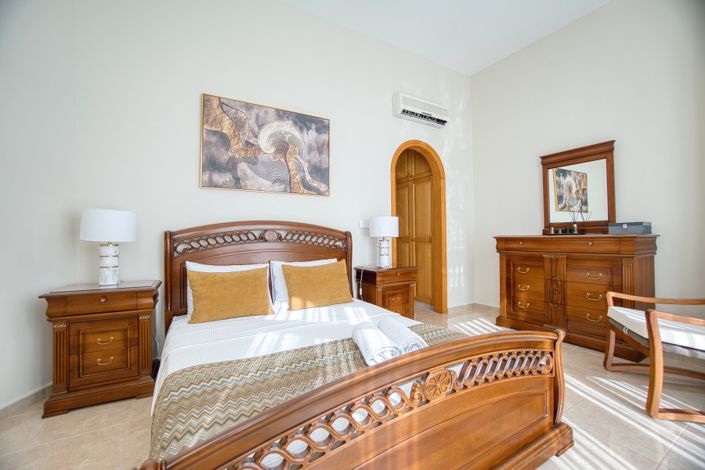 Image No.9-4 Bed Villa for sale