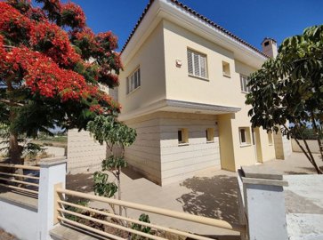 Detached Villa For Sale  in  Timi