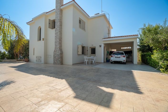 Image No.1-3 Bed Villa for sale