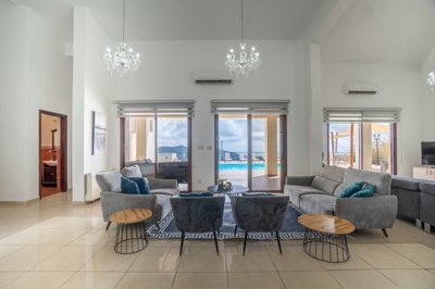 Detached Villa For Sale  in  Kathikas