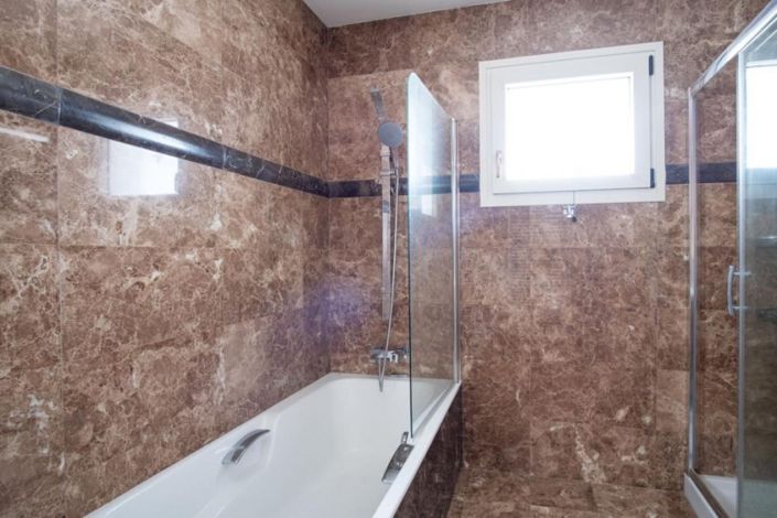 Image No.10-3 Bed Villa for sale