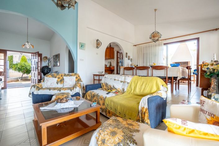 Image No.6-3 Bed Villa for sale