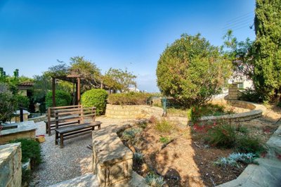 Detached Villa For Sale  in  Tala - Kamares