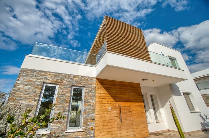 Image No.1-3 Bed Villa for sale