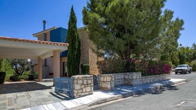 Detached Villa For Sale  in  Latchi