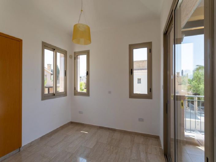 Image No.10-3 Bed Villa for sale