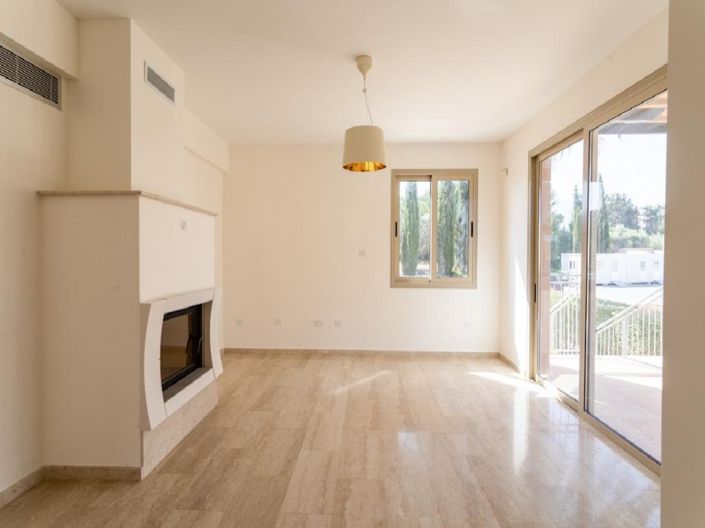 Image No.10-3 Bed Villa for sale