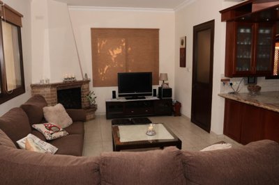 Detached Villa For Sale  in  Petridia