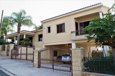 Detached Villa For Sale  in  Petridia