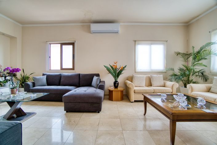 Image No.3-5 Bed Villa for sale