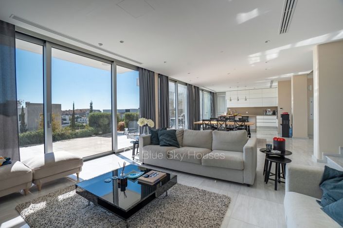 Image No.10-4 Bed Villa for sale