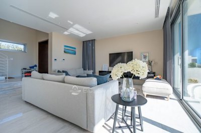 Detached Villa For Sale  in  Ayios Athanasios