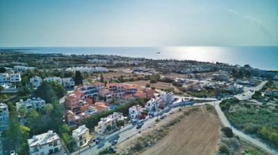 Semi Detached Villa For Sale  in  Chloraka