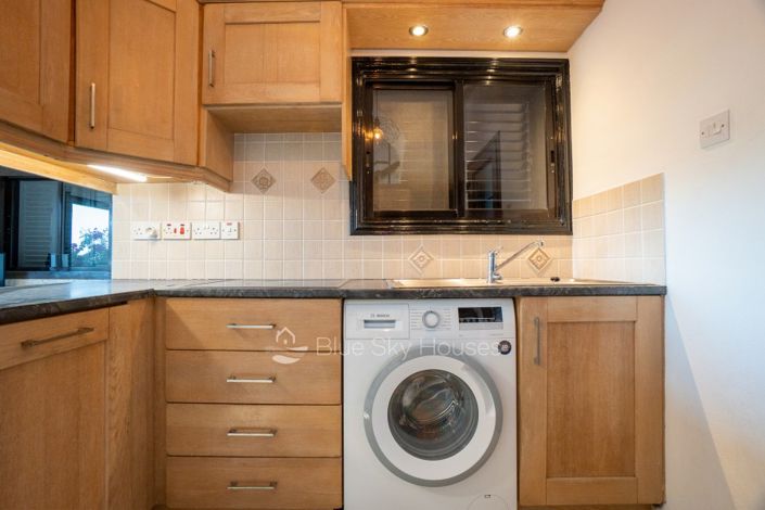 Image No.8-2 Bed Villa for sale