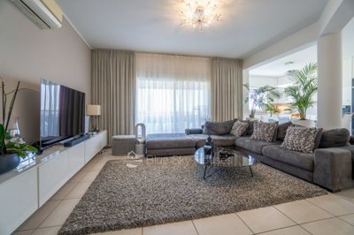 Apartment For Sale  in  Ayios Athanasios