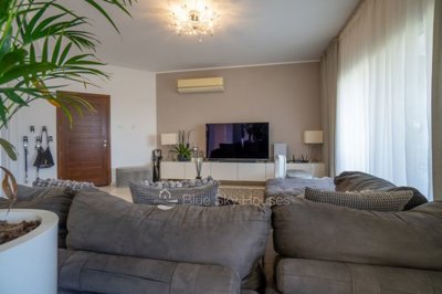 Apartment For Sale  in  Ayios Athanasios