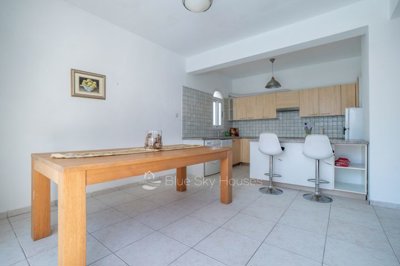 Detached Villa For Sale  in  Geroskipou