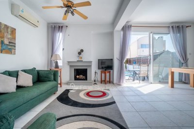 Detached Villa For Sale  in  Geroskipou