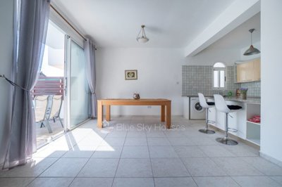 Detached Villa For Sale  in  Geroskipou