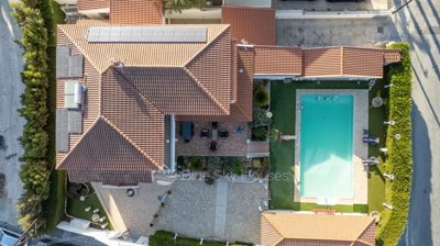 5 Bed Villa for sale