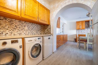 Detached Villa For Sale  in  Kalogiri