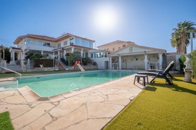 Detached Villa For Sale  in  Kalogiri