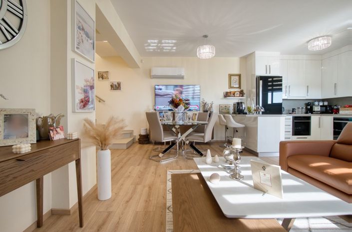 Image No.7-3 Bed Villa for sale