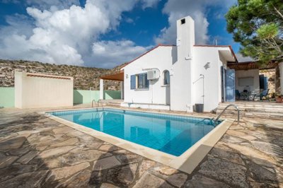 Detached Villa For Sale  in  Tala - Kamares