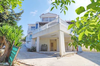 Detached Villa For Sale  in  Tsada