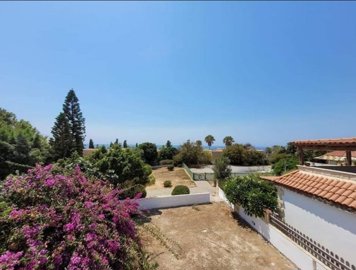 Detached Villa For Sale  in  Chloraka