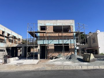 Detached Villa For Sale  in  Emba