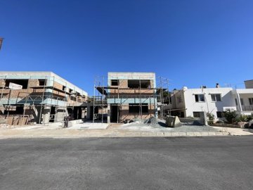 Detached Villa For Sale  in  Emba